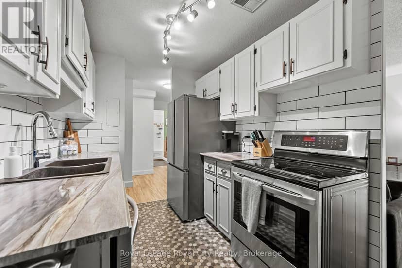 104 - 234 Willow Road — photo 8 of 17