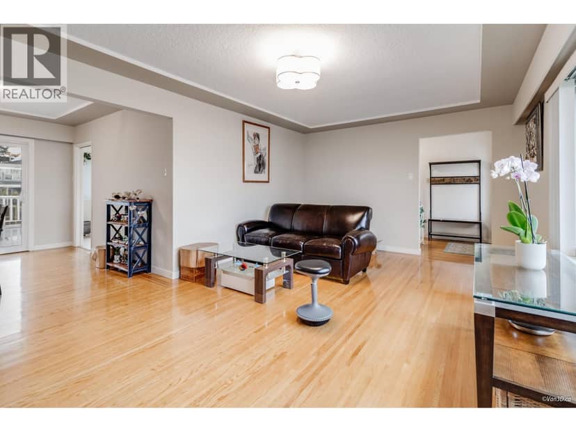 6555 ST. CHARLES PLACE, Burnaby