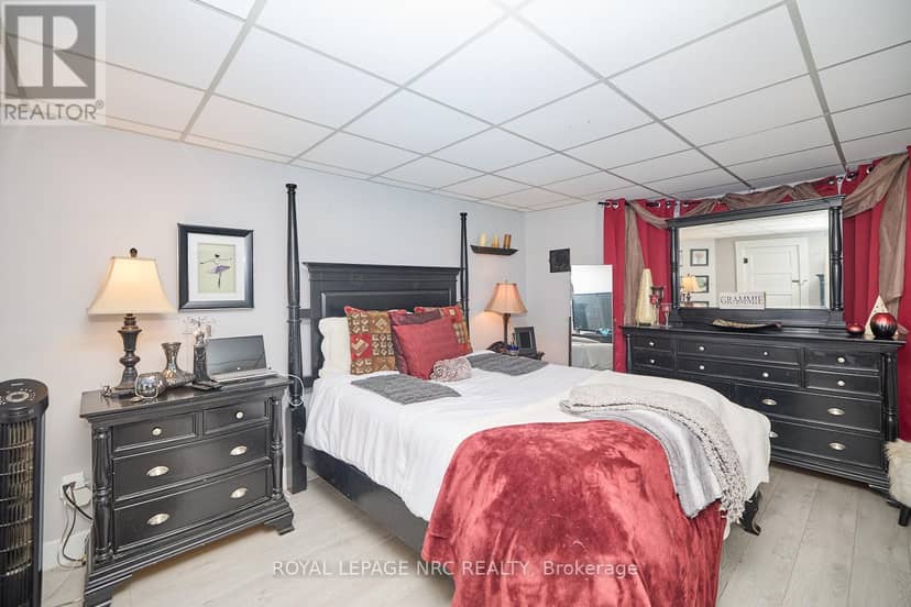 3758 Main Street — photo 15 of 40