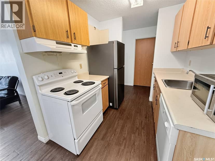 301 1110 9th AVENUE NE, Swift Current, photo 2