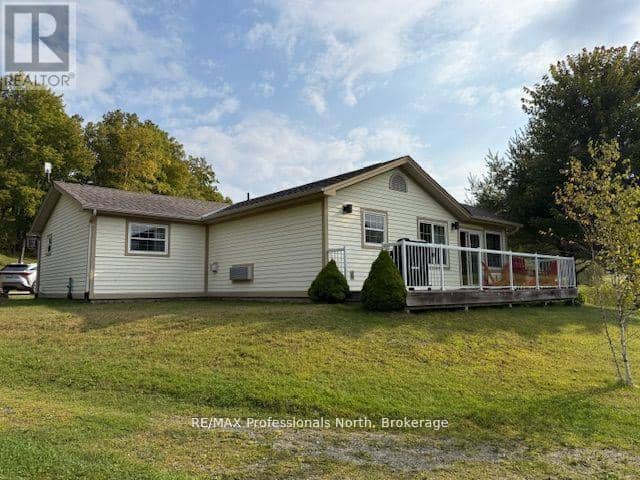 126-5 - 1052 Rat Bay Road S, Lake of Bays, photo 3
