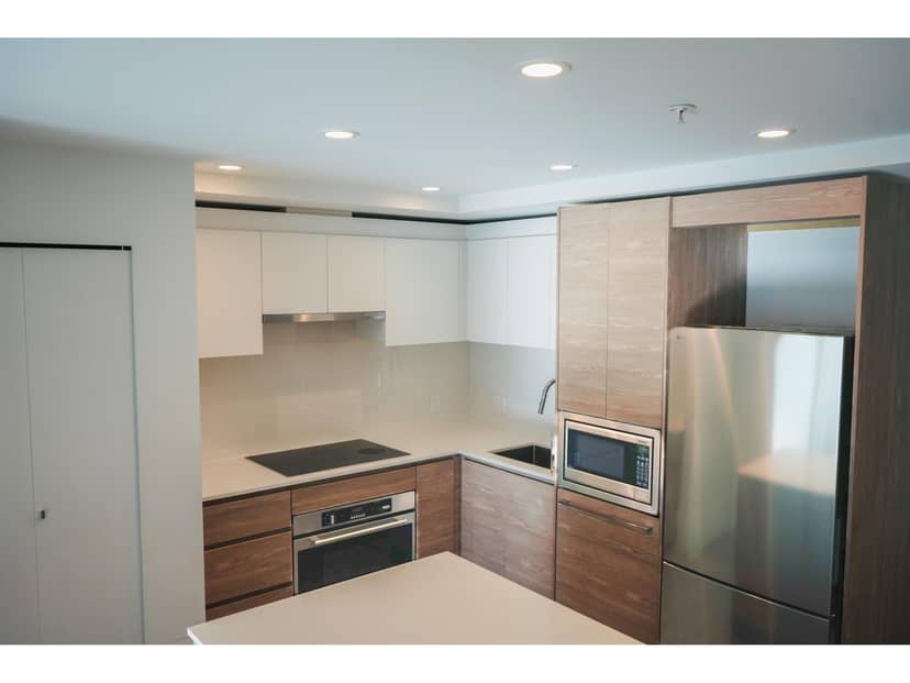 2710 13655 FRASER HIGHWAY, Surrey, photo 3