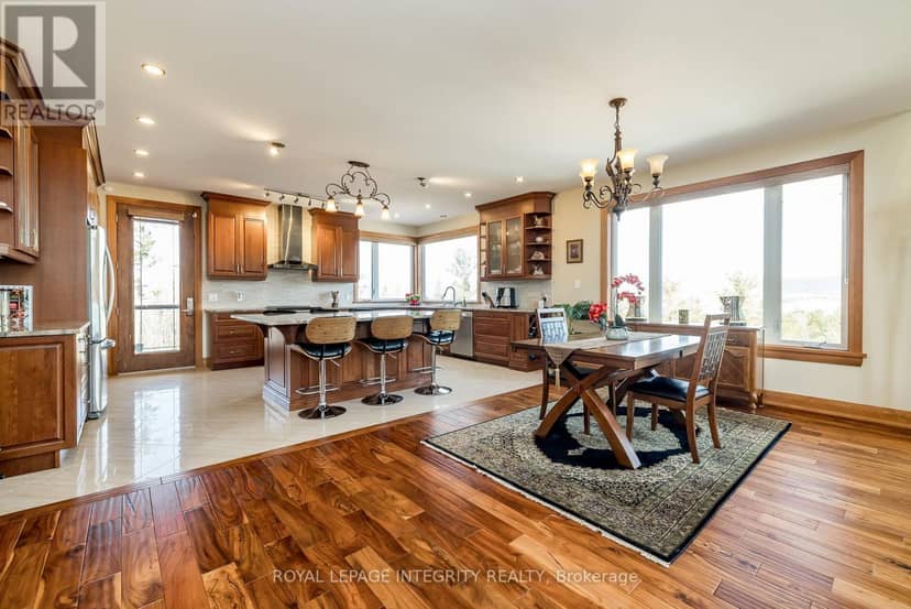 3052 Stoneridge Road — photo 11 of 40