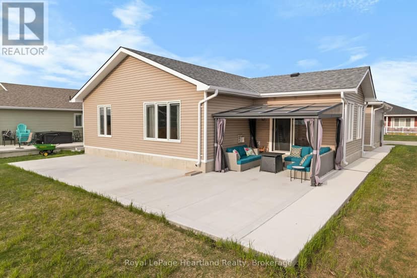 140 Lake Breeze Drive — photo 2 of 36