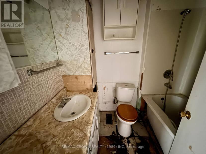 17 Lemarier Street — photo 24 of 35