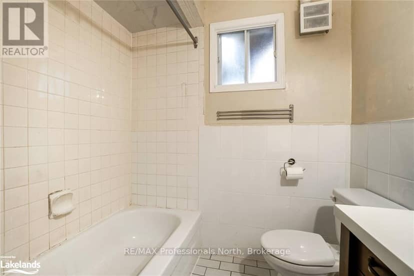 214 Gerrard Street E — photo 20 of 40