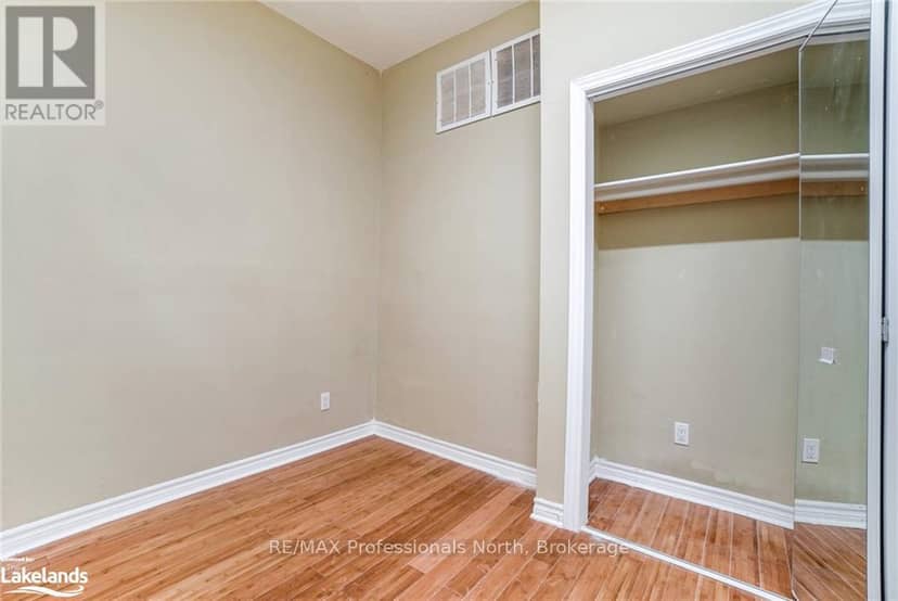 214 Gerrard Street E — photo 10 of 40