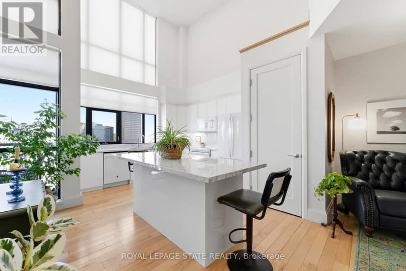 PH4 - 112 King Street E — photo 11 of 40