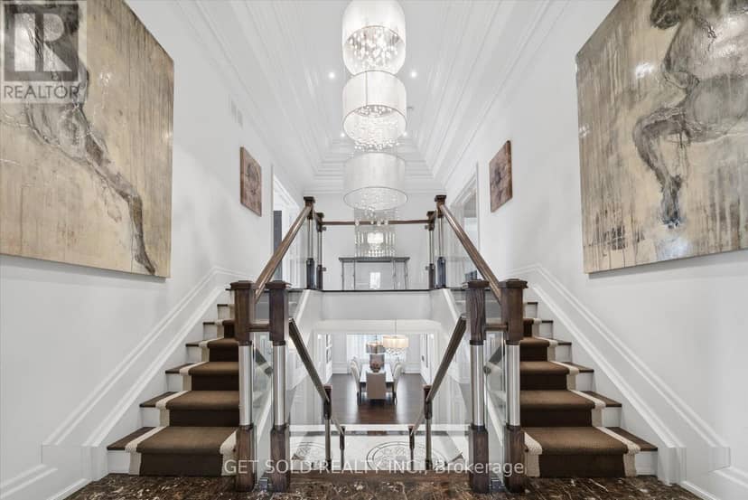 8 Thornhill Avenue — photo 18 of 40