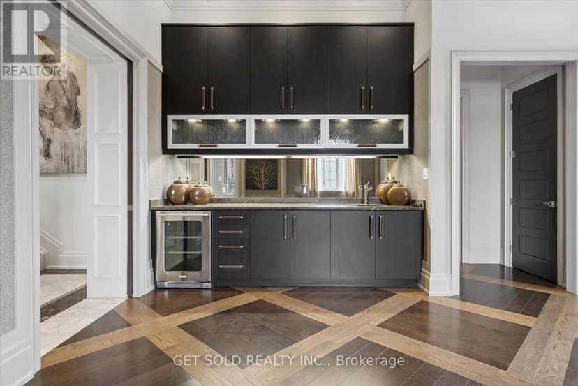 8 Thornhill Avenue — photo 20 of 40