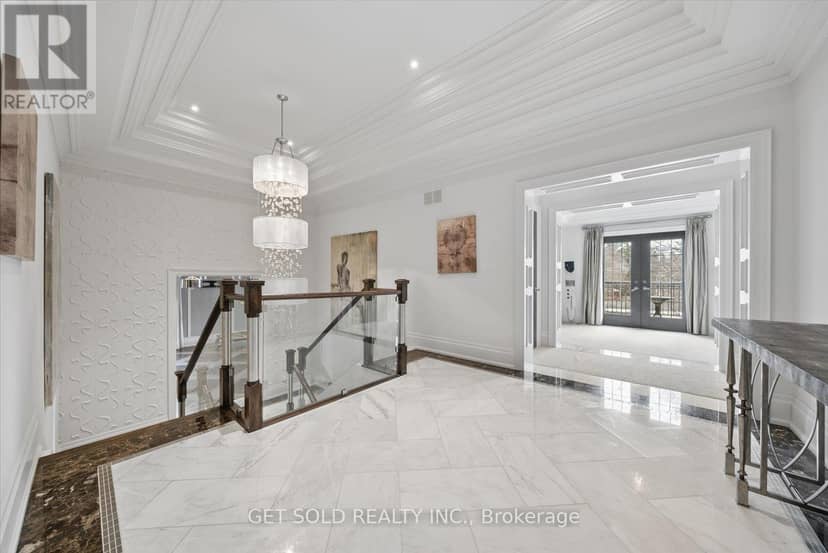 8 Thornhill Avenue — photo 21 of 40