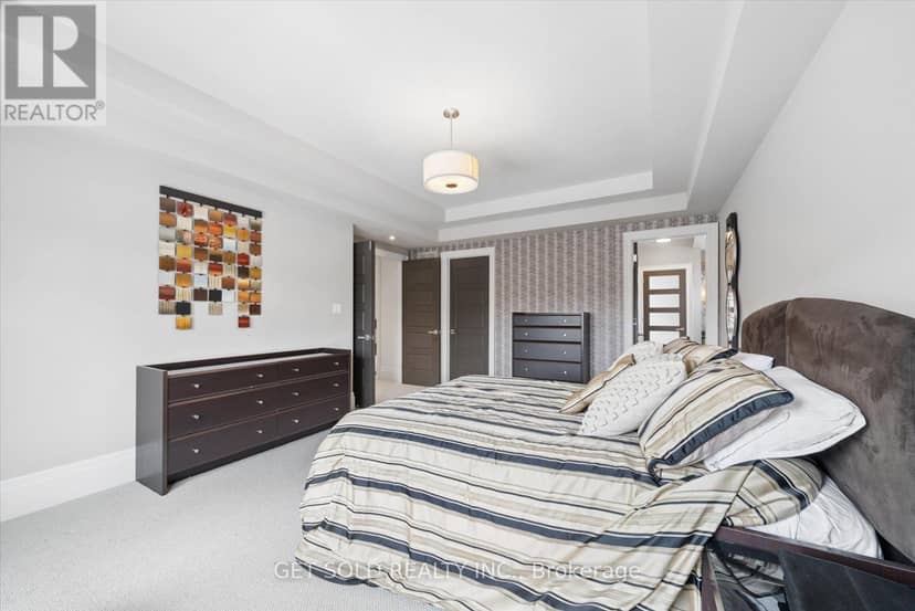 8 Thornhill Avenue — photo 28 of 40