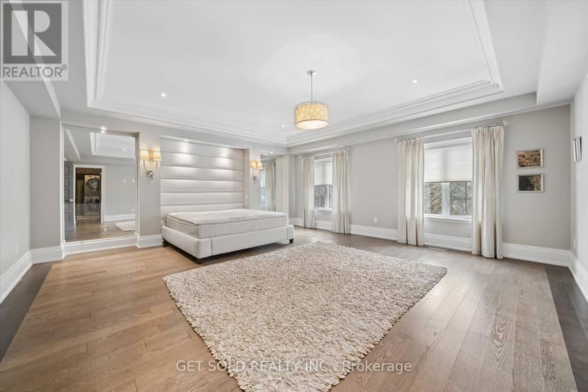 8 Thornhill Avenue — photo 31 of 40
