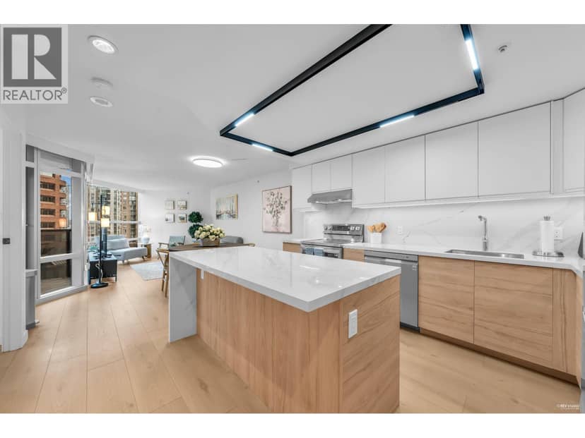 910 1050 BURRARD STREET, Vancouver, photo 2