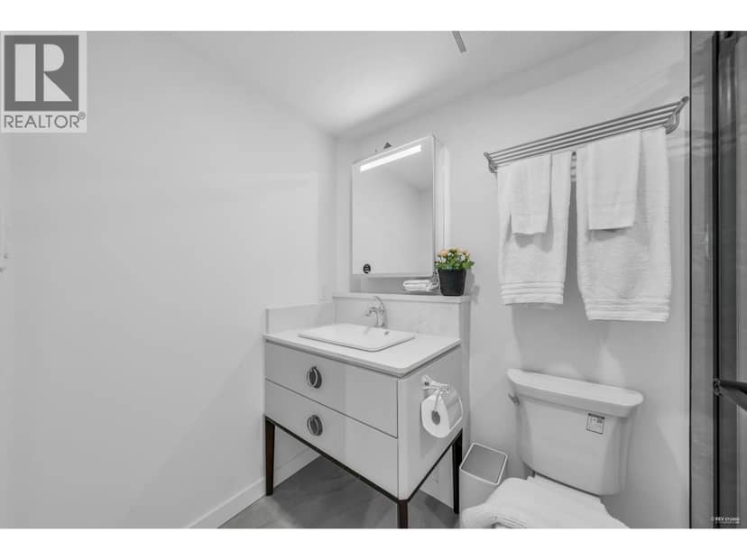 910 1050 BURRARD STREET, Vancouver, photo 7