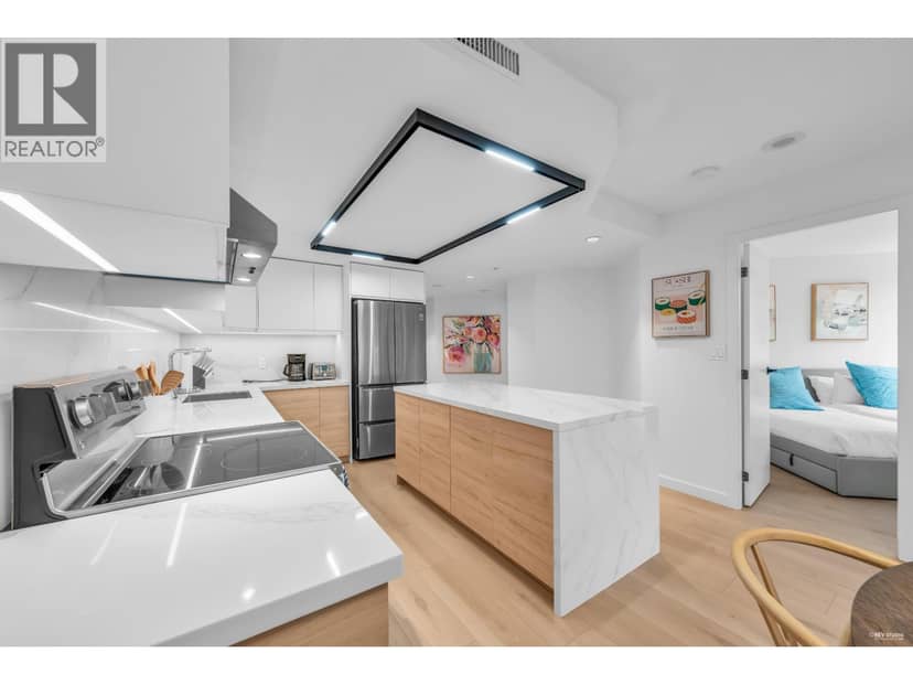 910 1050 BURRARD STREET, Vancouver, photo 4
