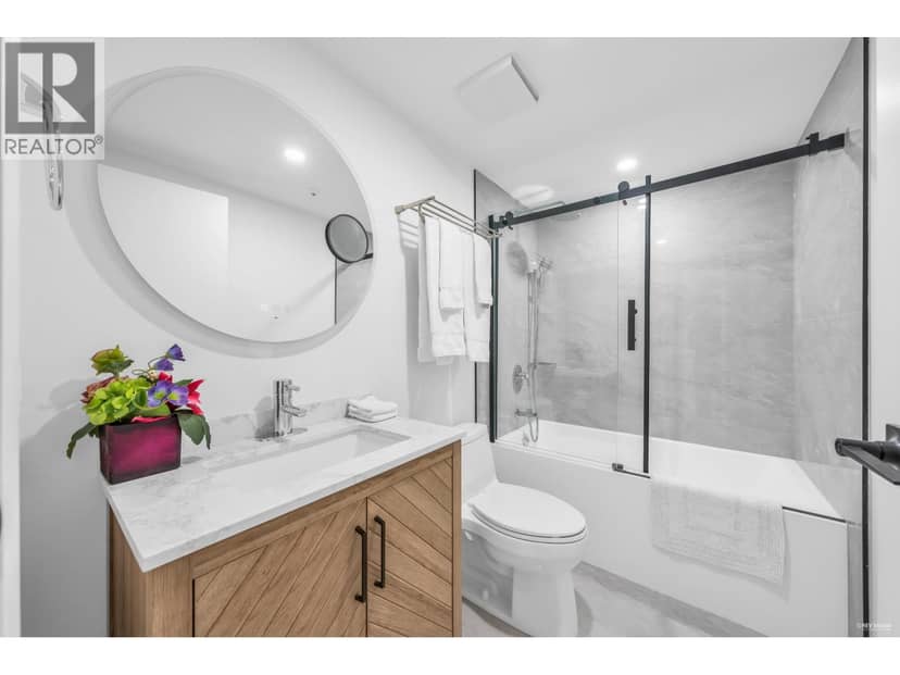 910 1050 BURRARD STREET, Vancouver, photo 6