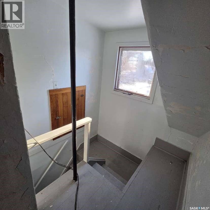 128 Railway AVENUE — photo 19 of 24