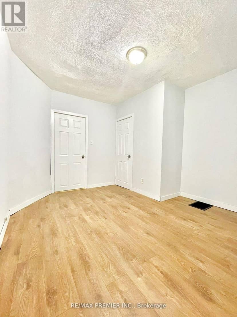 365 Bessie Avenue — photo 26 of 33
