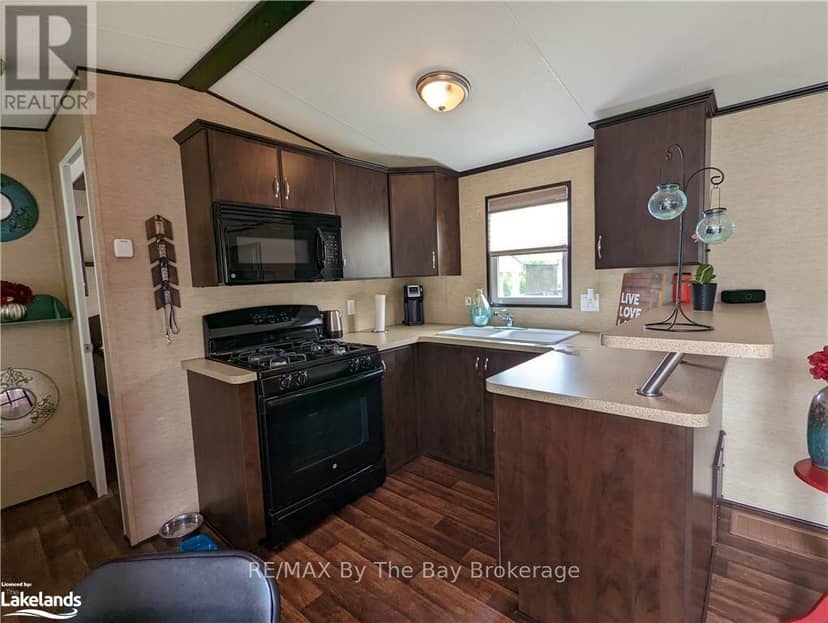 16 Kenora Trail — photo 9 of 18
