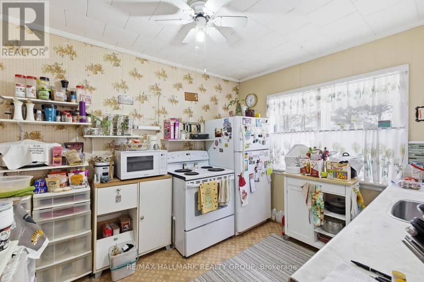 229 Gore Street E — photo 10 of 40