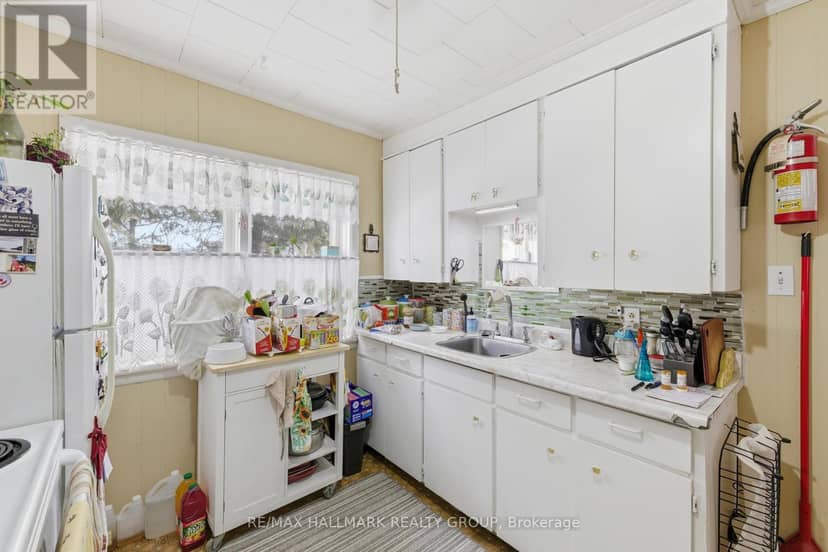 229 Gore Street E — photo 12 of 40