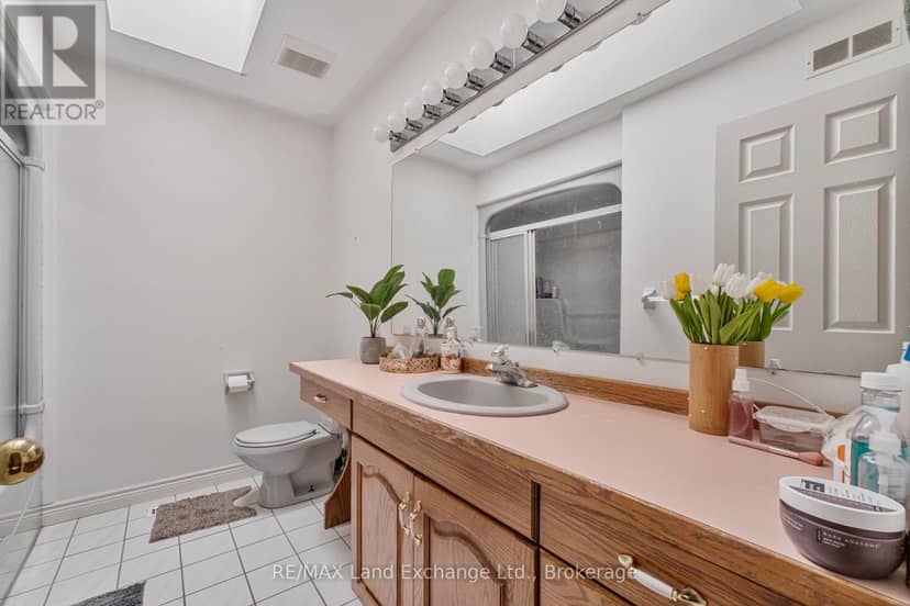 750 McPherson Crescent — photo 29 of 40