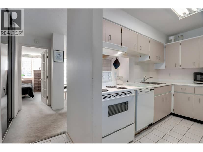 510 2008 FULLERTON AVENUE, North Vancouver, photo 3