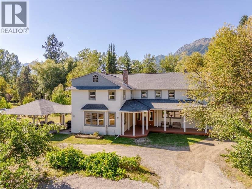 9 PARK Crescent, Fernie