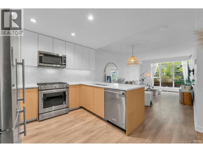 103 8940 University Crescent, Burnaby, photo 2