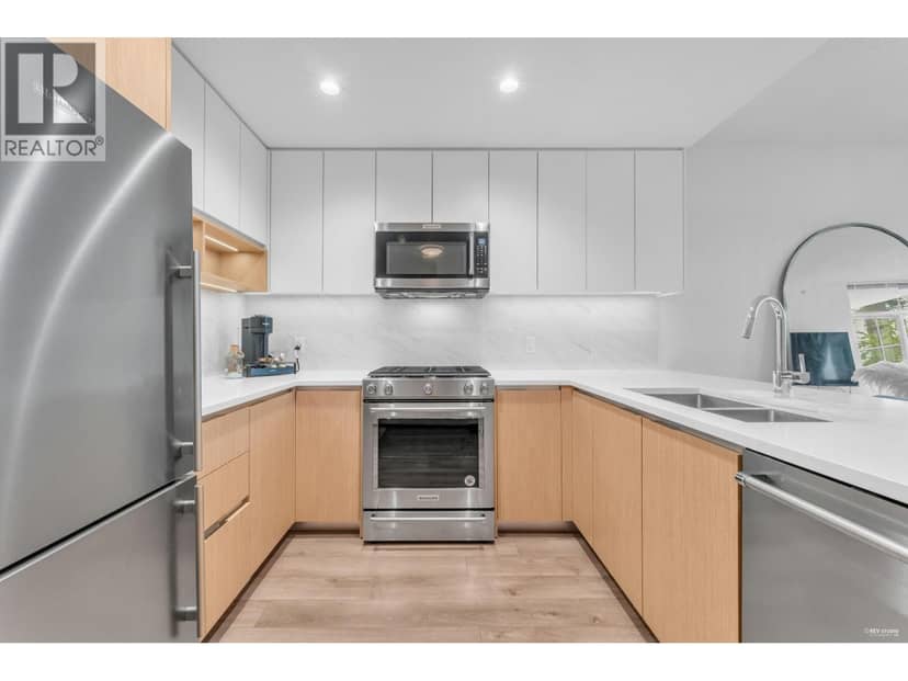 103 8940 University Crescent, Burnaby, photo 4