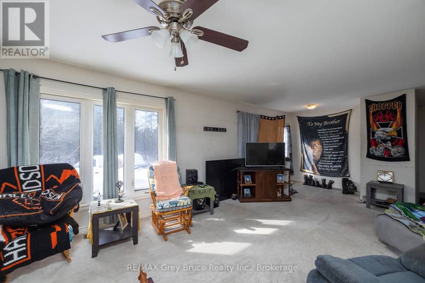 260 Spring Creek Road — photo 3 of 39