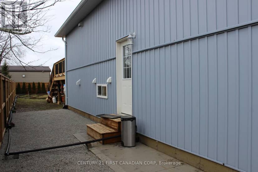 2609 Oil Heritage Road — photo 33 of 37