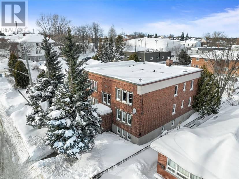 226 Oak Street — photo 1 of 7
