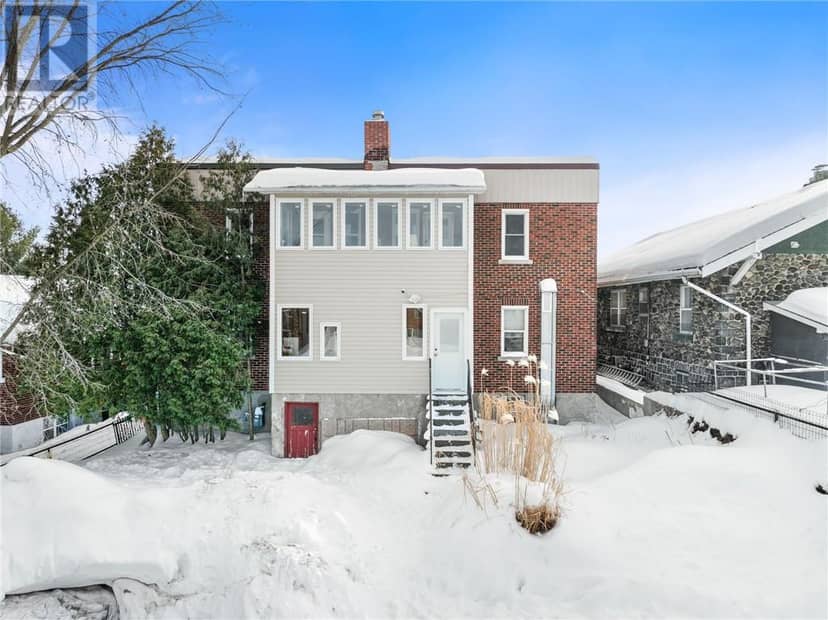 226 Oak Street — photo 4 of 7