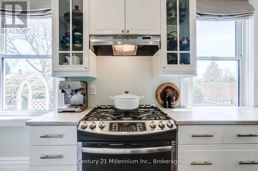 439 Birch Street — photo 12 of 40