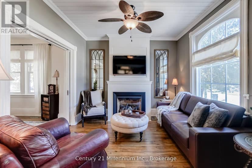 439 Birch Street — photo 5 of 40