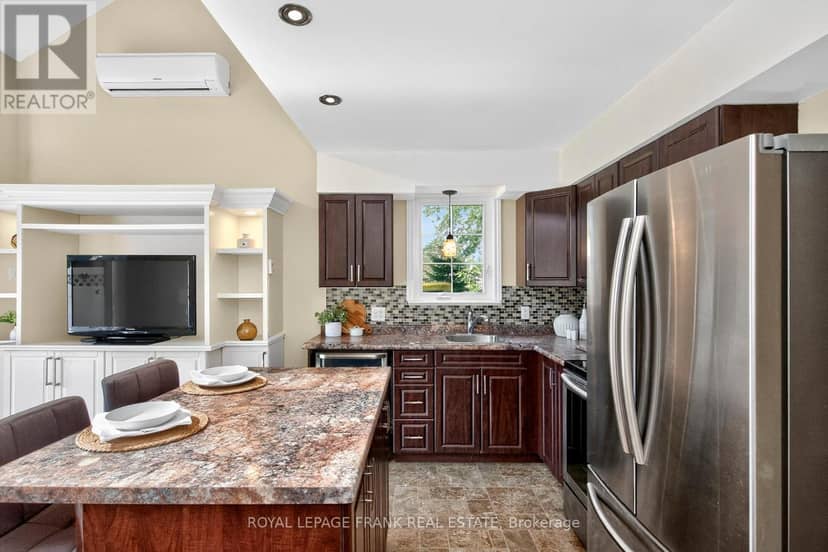 14 - 81 Laguna Parkway — photo 4 of 35
