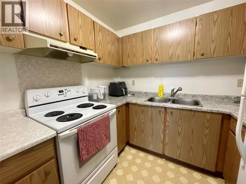 185 Chamberlain Crescent Unit# 204, Tumbler Ridge, photo 2