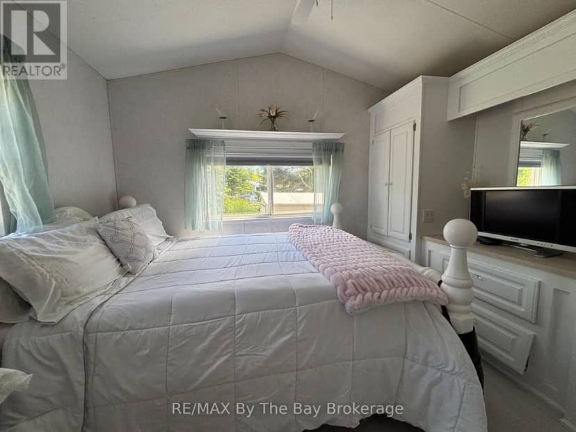 15 Huron Circle — photo 16 of 27