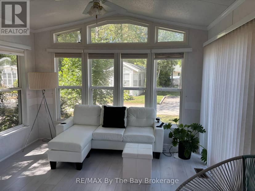 15 Huron Circle — photo 9 of 27