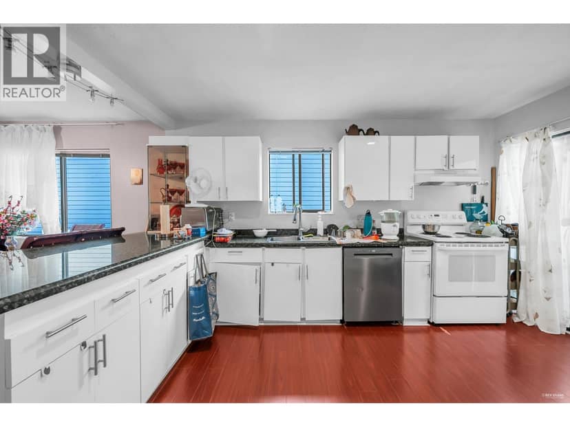 1112 HANSARD CRESCENT, Coquitlam, photo 5