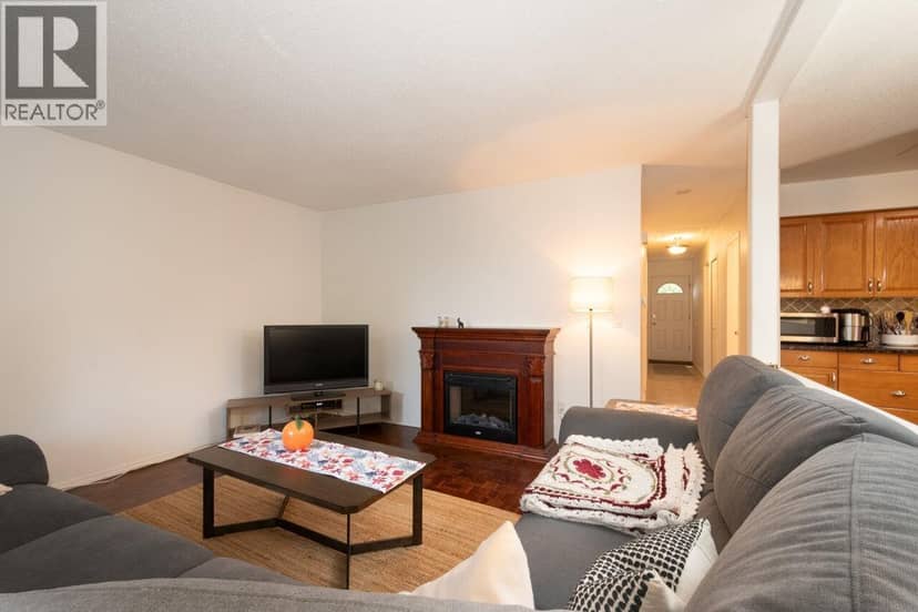 1765 1769 AUSTIN AVENUE, Coquitlam, photo 7