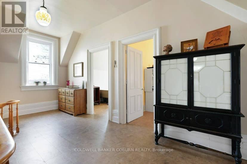 81 Lakeshore Drive — photo 33 of 40