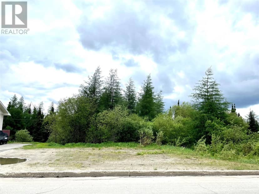 8 Grenfell Drive — photo 1 of 3