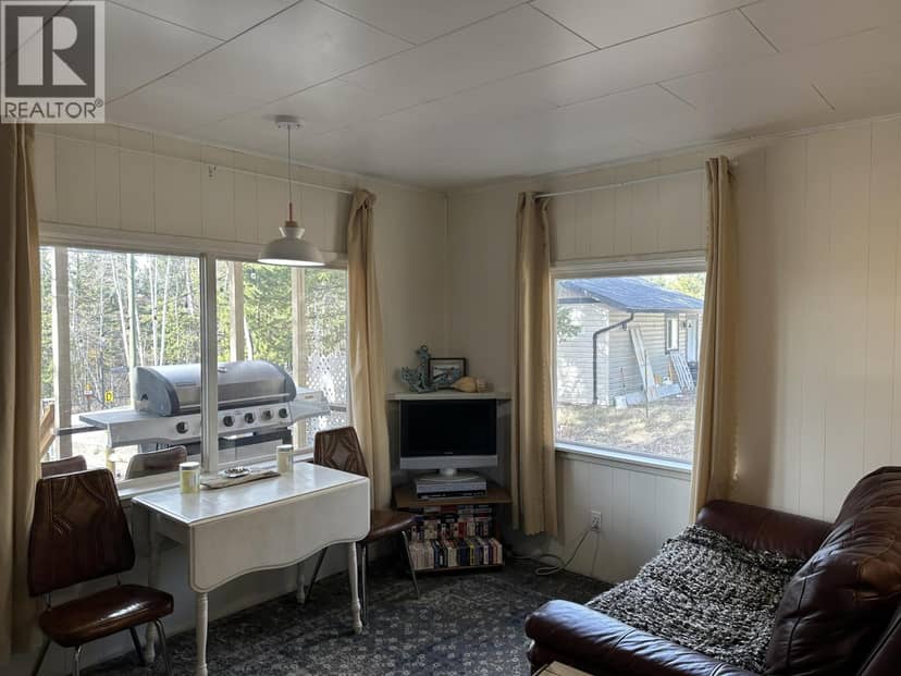 882 S GREEN LAKE ROAD, 70 Mile House, photo 3