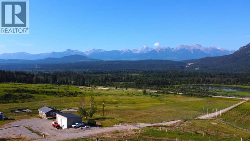 726 95 Highway, Spillimacheen