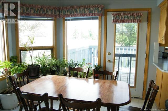 5606 46 Avenue W — photo 10 of 28