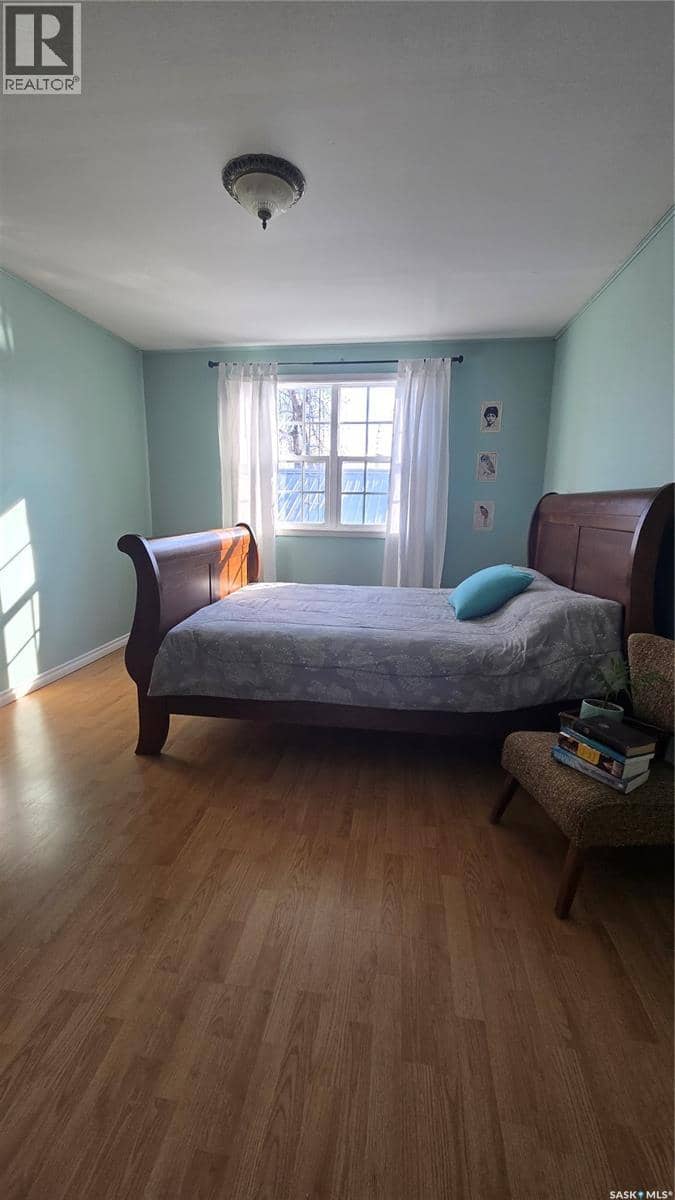 118 Second STREET W — photo 12 of 20
