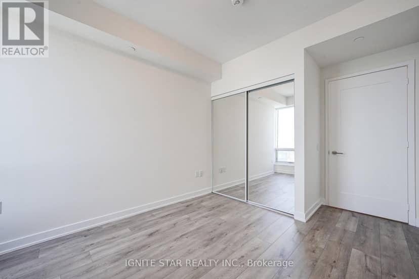 4008 - 28 Freeland Street — photo 4 of 18